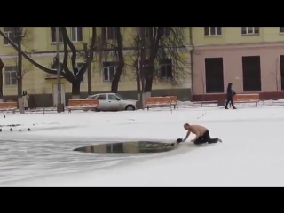 workouts save a dog from an ice hole © video